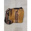 Torebka średnia skórzana zamszowa w kolorze jasnobrązowym z etnicznym haftem i pasem chumbi