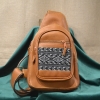 Torba skórzana męska jasnobrązowa  z etnicznym wełnianym haftem .