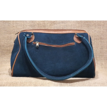 Torebka skórzana zamszowa kolor morski  typu kuferek z kwiatowym haftem .