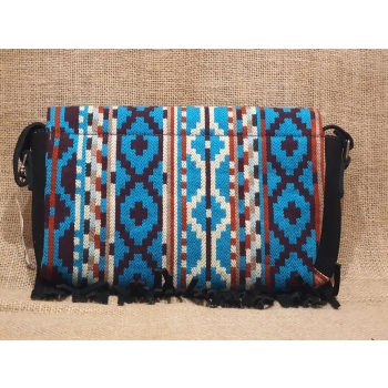 Torebka skórzana zamszowa czarna w stylu boho  z etnicznym haftem .