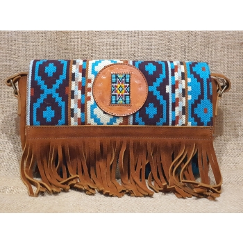 Torebka skórzana zamszowa brązowa w stylu boho  z etnicznym haftem .