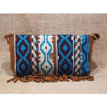 Torebka skórzana zamszowa brązowa w stylu boho  z etnicznym haftem .