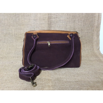 Torebka skórzana zamszowa bordowa typu kuferek z kwiatowym haftem .