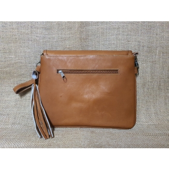 Torebka skórzana BOHO kopertówka jasnobrązowa z koralikami MULLO  i haftem kwiatowym .