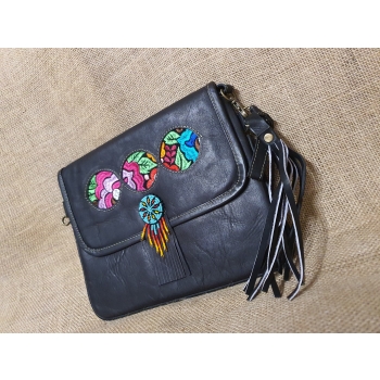 Torebka skórzana BOHO kopertówka ciemnobrązowa z koralikami MULLO  i haftem kwiatowym .