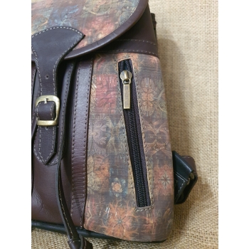 Plecak ze skóry i korka   ciemnobrązowy .