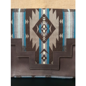 Torba męska ze skóry ciemnobrązowa z etnicznym haftem .