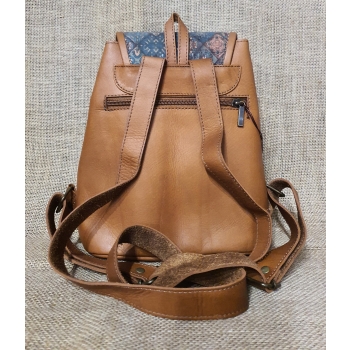 Plecak ze skóry i korka   jasnobrązowy .