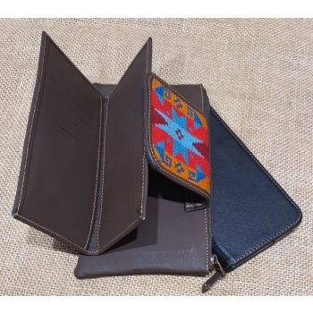 Portfel  skórzany brązowy z etnicznym haftem bichunga