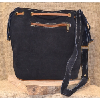 Torebka worek etno ze skóry granatowa z kwiatowym haftem .