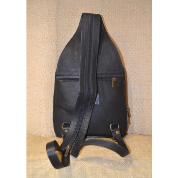 Etniczny haftowany  czarny ekwadorski plecak ze skóry.