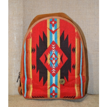 Etniczny haftowany ekwadorski plecak z jasnobrązowej  skóry.