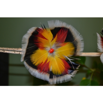 KOLCZYKI  Z PIÓR W KSZTAŁCIE KWIATÓW