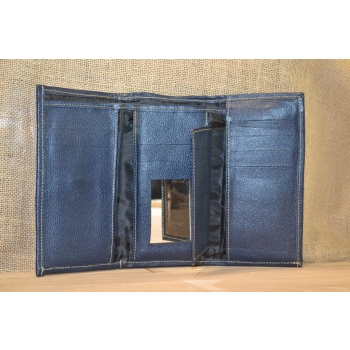 Portfel duży skórzany ciemno niebieski z kwiatowym kolorowym haftem .