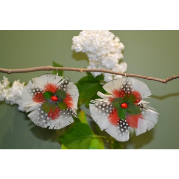 KOLCZYKI  Z PIÓR W KSZTAŁCIE KWIATÓW