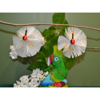 KOLCZYKI  Z PIÓR W KSZTAŁCIE KWIATÓW