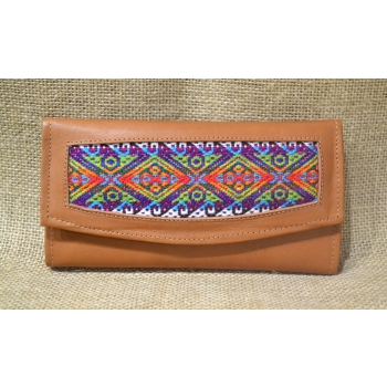 Portfel duży skórzany jasnobrązowy z etnicznym   haftem .