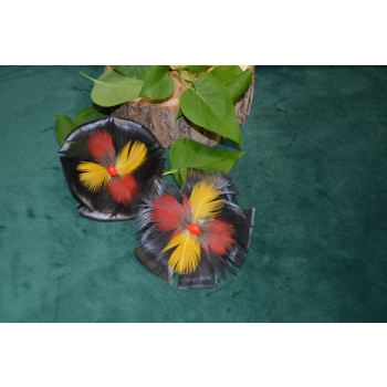 KOLCZYKI  Z PIÓR W KSZTAŁCIE KWIATÓW