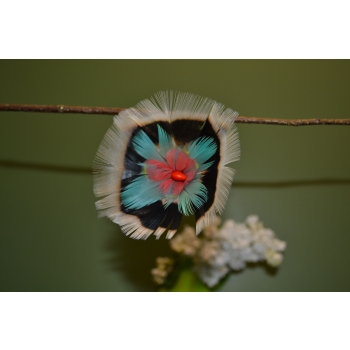 KOLCZYKI  Z PIÓR W KSZTAŁCIE KWIATÓW