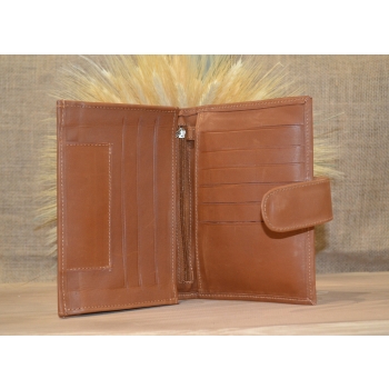 Portfel notatnik skórzany brązowa z kwiatowym kolorowym haftem .