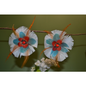 KOLCZYKI  Z PIÓR W KSZTAŁCIE KWIATÓW