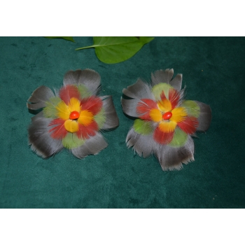 KOLCZYKI  Z PIÓR W KSZTAŁCIE KWIATÓW