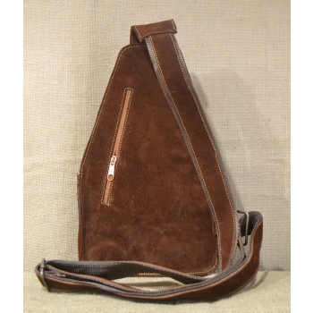 Torebka skórzana ciemnobrązowa typu gruszka  haftowana etnicznym kwiatowym  wzorem.