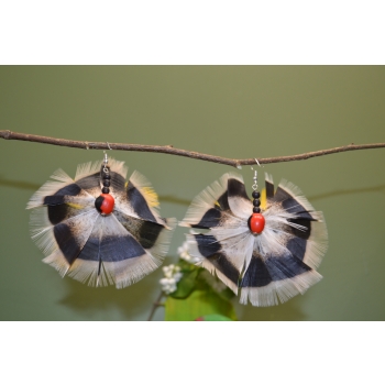 KOLCZYKI  Z PIÓR W KSZTAŁCIE KWIATÓW