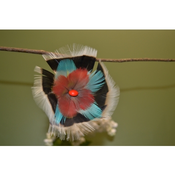 KOLCZYKI  Z PIÓR W KSZTAŁCIE KWIATÓW