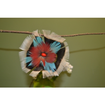 KOLCZYKI  Z PIÓR W KSZTAŁCIE KWIATÓW