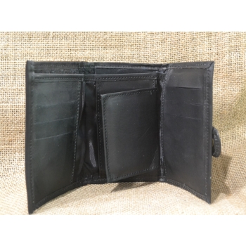 Portfel mały skórzany ciemnobrązowy z kwiatowym kolorowym haftem .