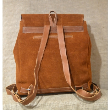 Plecak typu kostka  ze skóry zamszowej jasnobrązowy z kwiatowym kolorowym haftem