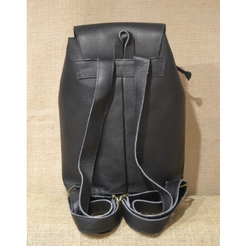 Plecak etniczny ze skóry czarny .