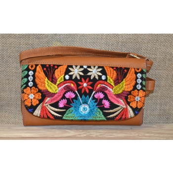 Portfel torebka skórzana brązowa z kwiatowym kolorowym haftem .