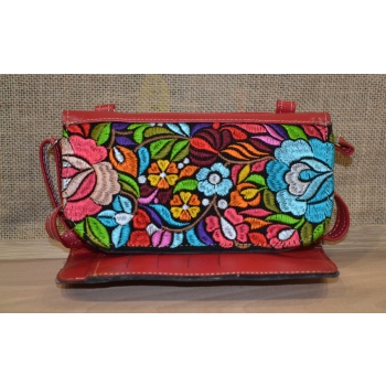 Portfel torebka skórzana czerwona z kwiatowym kolorowym haftem .