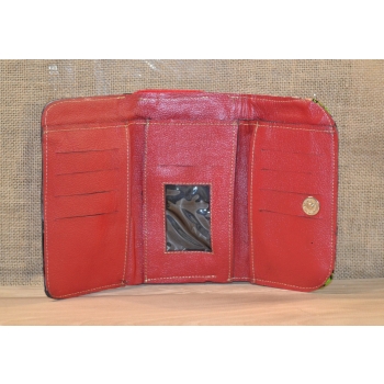 Portfel torebka skórzana czerwona z kwiatowym kolorowym haftem .