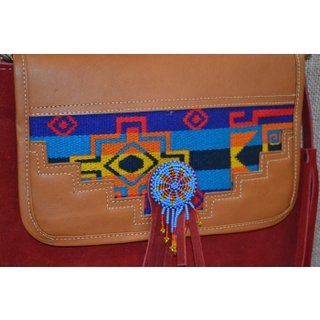 Torebka ze skóry etno w czerwonym kolorze  z koralikami mullo .