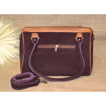 Torebka skórzana zamszowa bordowa typu kuferek z kwiatowym haftem .