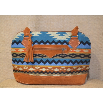 Torebka etniczna z brązowej zamszowej skóry i wełnianej haftowanej tkaniny .