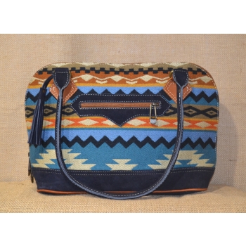 Torebka etniczna z granatowej zamszowej skóry i wełnianej haftowanej tkaniny .