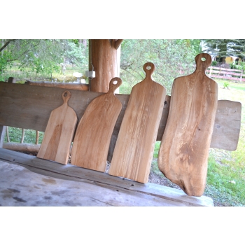 Deska do krojenia ,serwowania dań i przekąsek .