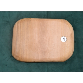 Taca derwniana do serwowania dań.