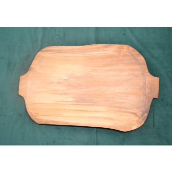 Taca derwniana do serwowania dań.